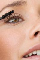 Mascara giá bình dân tốt nhất trên Shopee