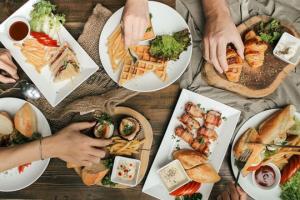 Nhà hàng buffet ngon, được yêu thích nhất tại Quận Long Biên, Hà Nội