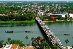 Lí do khiến bạn nên đến thăm thành phố Huế