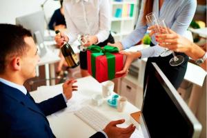 Lời chúc Tết cho sếp hay và ý nghĩa nhất