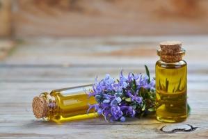 Tinh dầu dưỡng tóc hiệu quả nhất