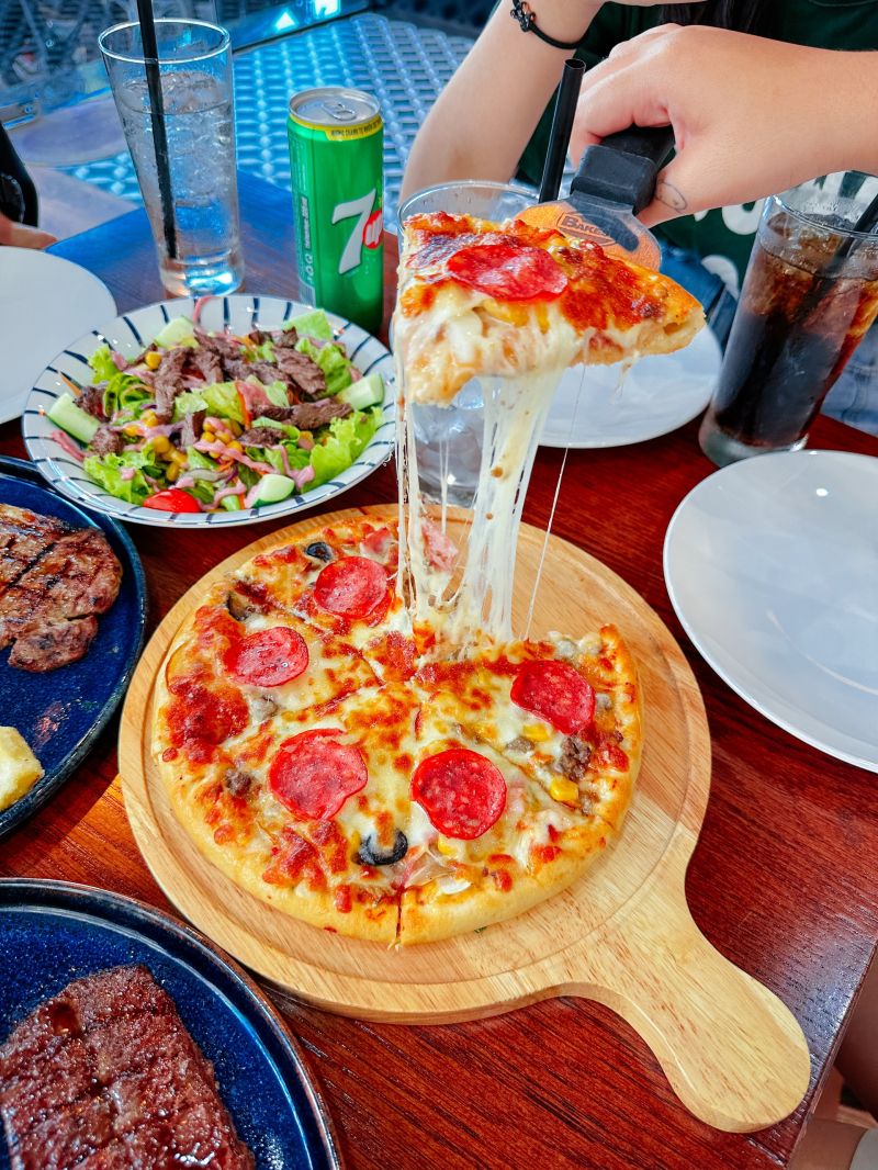 À Steak & Pizza