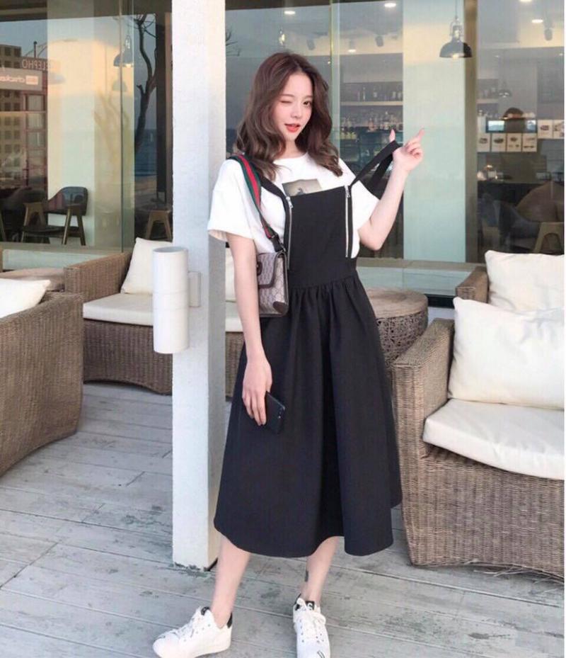 Áo phông phối váy yếm
