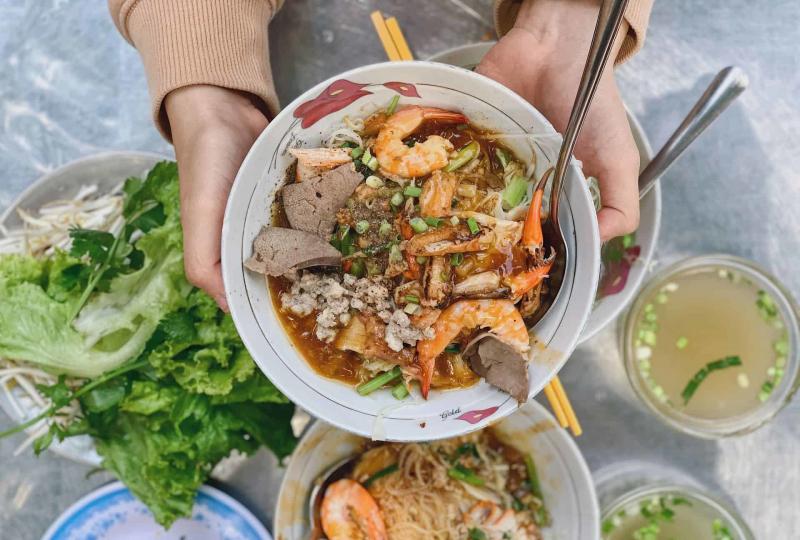 Bà Quách - Hủ Tiếu Nam Vang