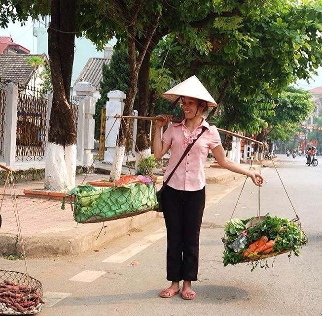 Tháng giêng nhớ lắm mẹ ơi! Lộc đang xanh biếc đâm chồi mơn man