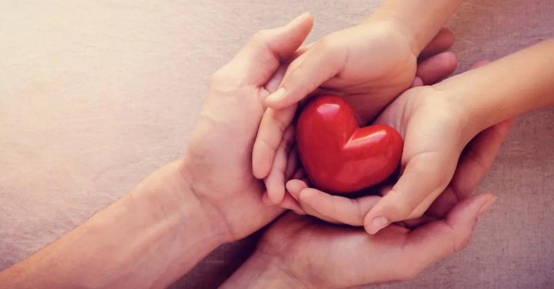 Em chờ đợi lời tỏ bày từ trái tim anh