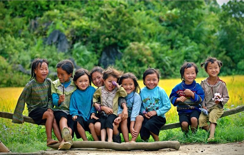 Những nụ cười hồn nhiên của trẻ em nơi đây