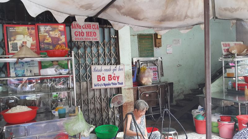 Bánh Canh Giò Heo Bà Bảy