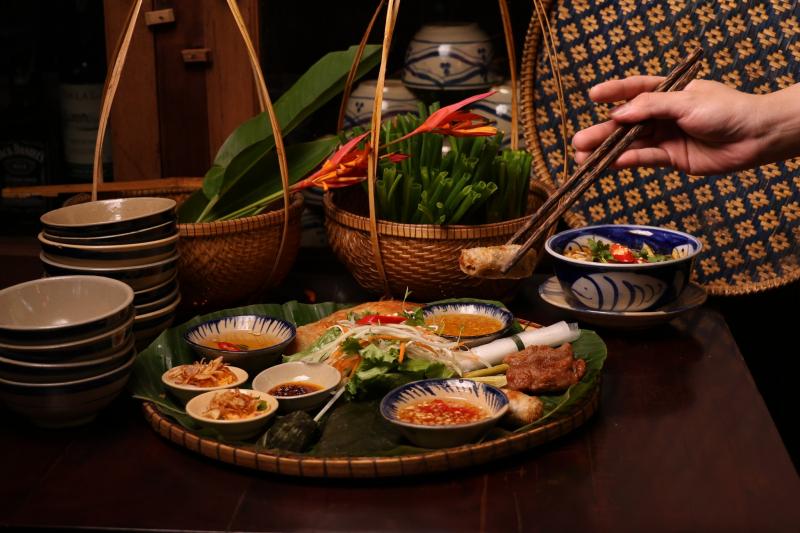Bánh Gánh Restaurant