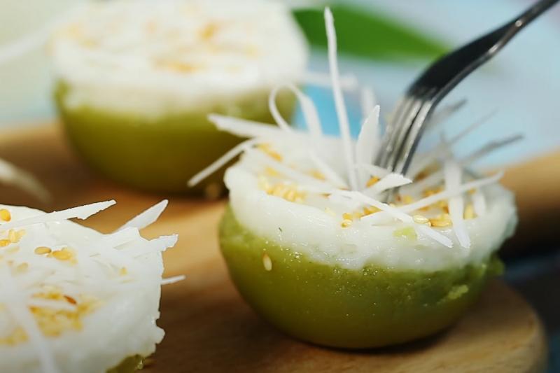 Bánh lá dứa hấp nước cốt dừa