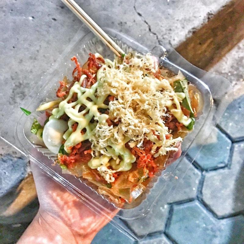 Bánh tráng trộn cô Hằng