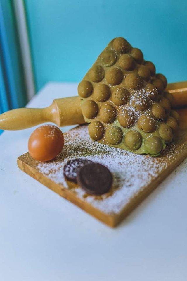Bánh Trứng Gà Non HK