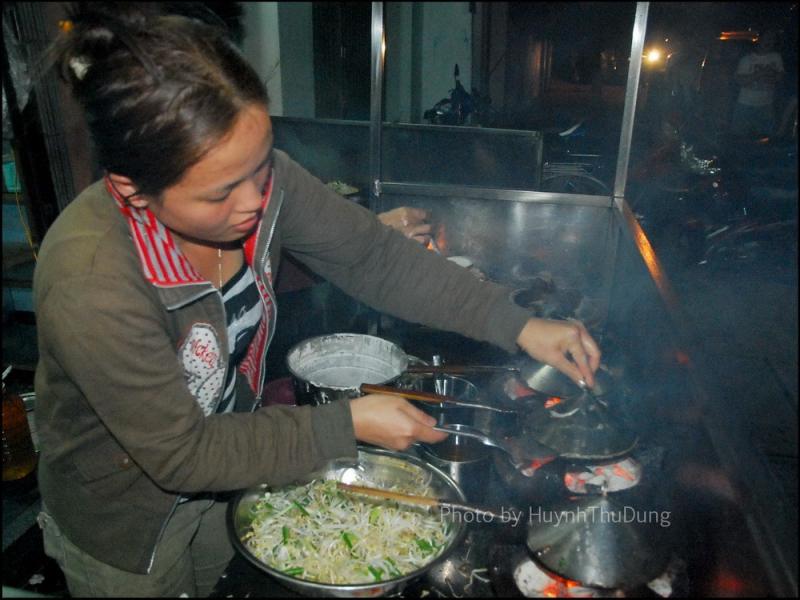 Bánh xèo tôm nhảy Rau Mầm