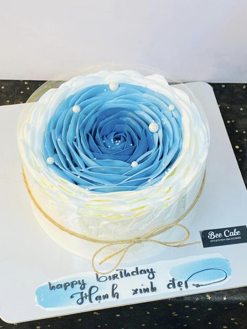 Bee Cake