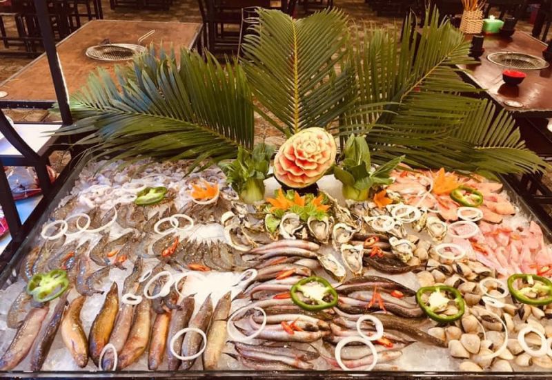 Buffet Valentino 99k