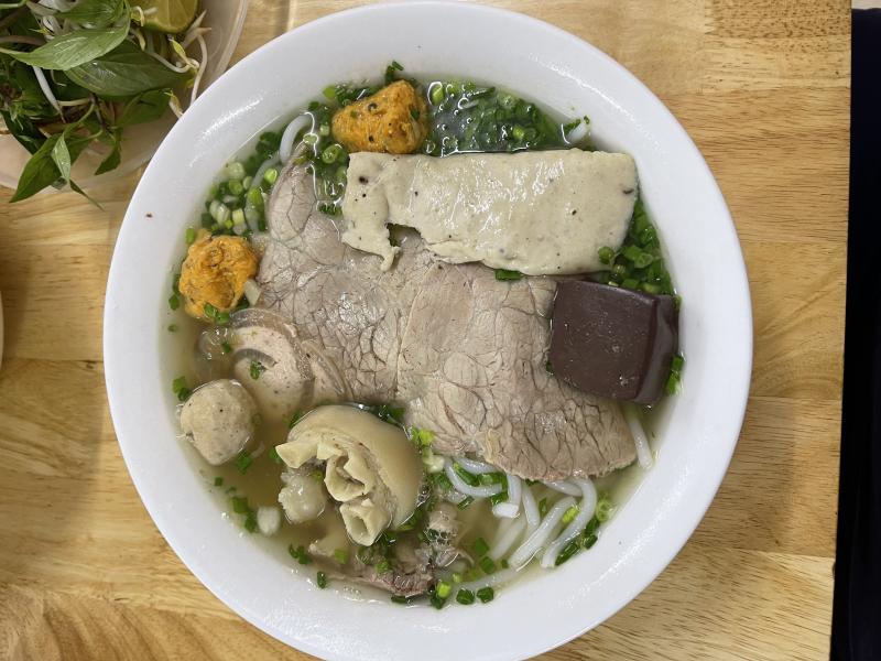 Bún bò Huế O Uông