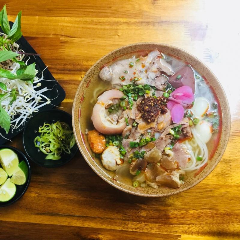 Bún Bò Huế Thượng Uyển