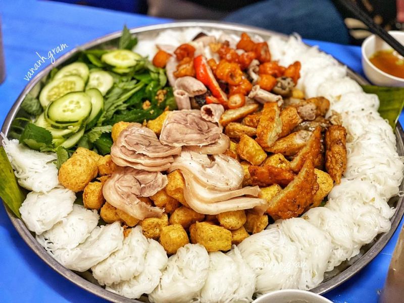 Bún Đậu Cô Tuyến Mắm Tôm Hàng Khay