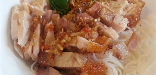 Bún mắm ngon đường Bà Triệu