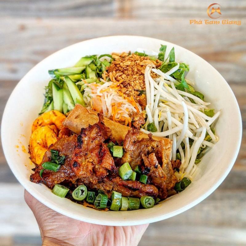 Bún Thịt Nướng Bà Thêm