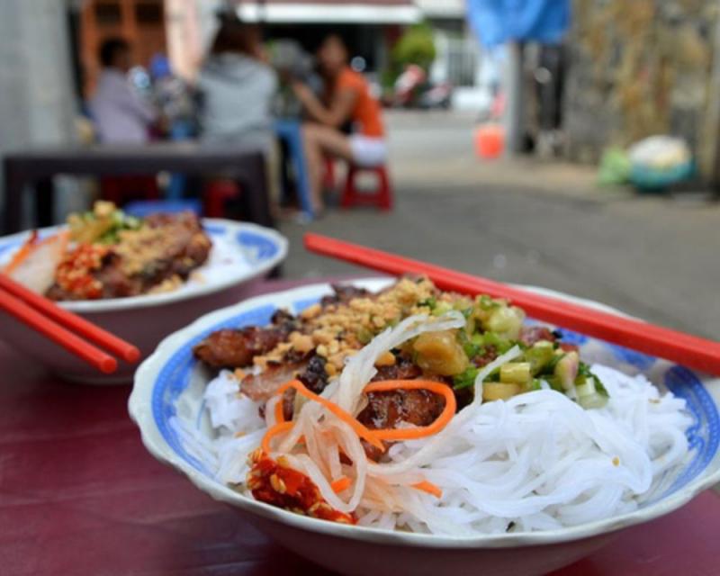 Bún Thịt Nướng 243 Tôn Đản