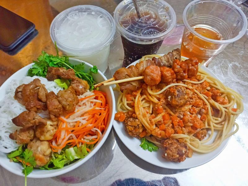Bún thịt nướng Trọng Tín