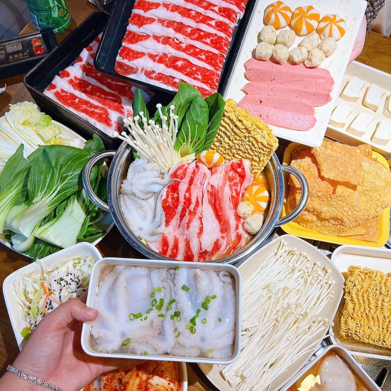 Bủng Buffet - Nướng Nghiền Ngay Lẩu Mê Say