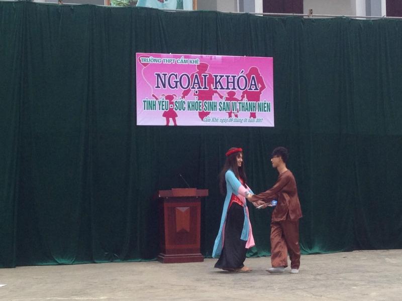 Ngoại khóa rèn kĩ năng sống về tình yêu tuổi học trò