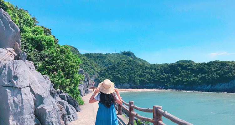 Bạn đang một mình không có nghĩa là bạn đơn độc