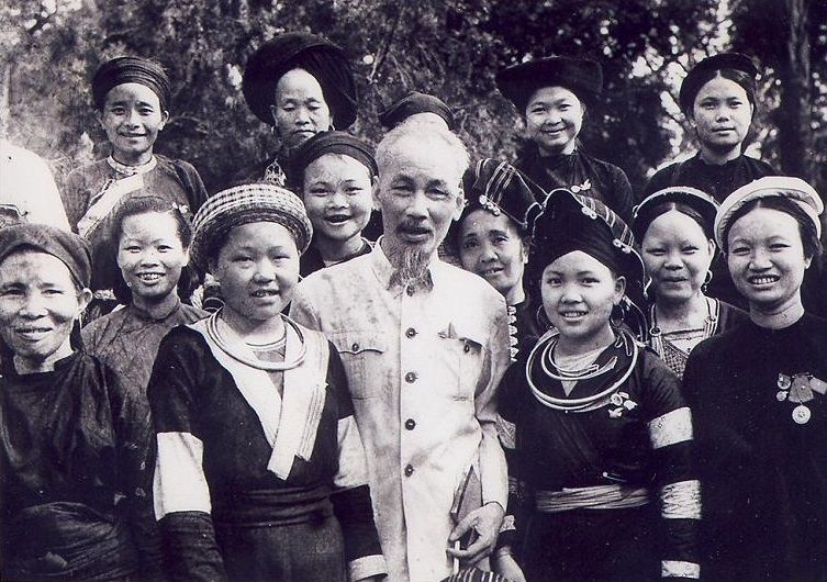 Nội dung cơ bản tư tưởng Hồ Chí Minh về đại đoàn kết dân tộc và vấn đề xây dựng khối đại đoàn kết ở nước ta hiện nay