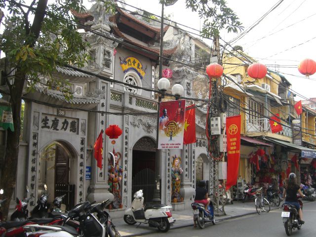 Chùa Cầu Đông – 38 Hàng Đường, Hàng Đào, Q. Hoàn Kiếm