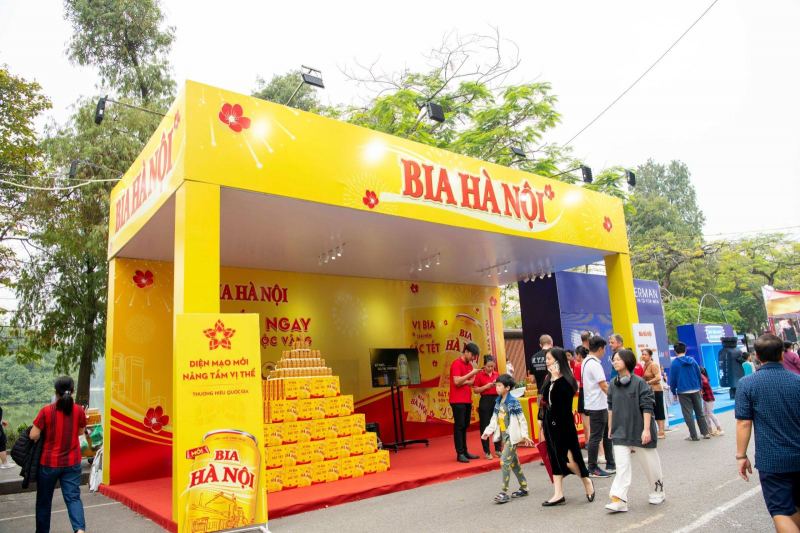 Trang hoàng cửa hàng, website