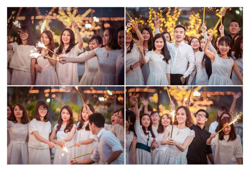 Chụp ảnh kỉ yếu với pháo bông và nến