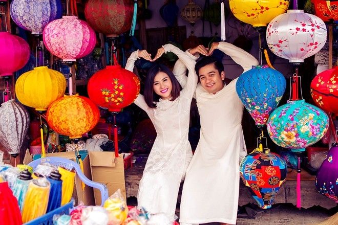 Khi đến phố cổ bạn đừng quên chụp hình lưu niệm nhé.
