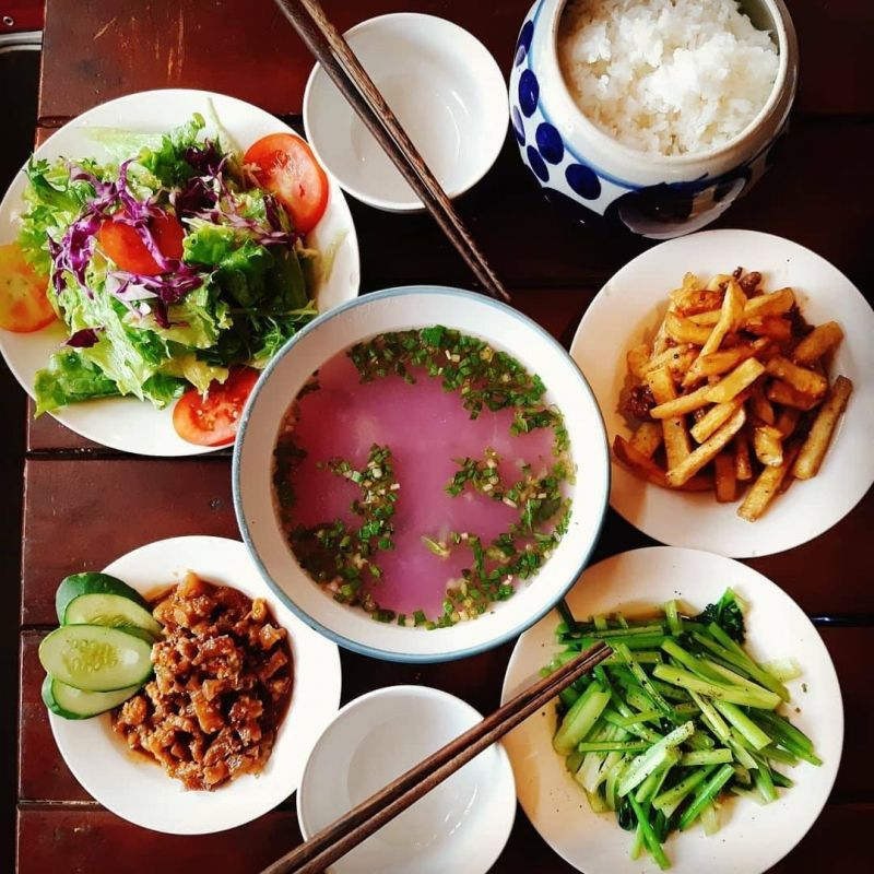 Cơm Bờ Kè Quán