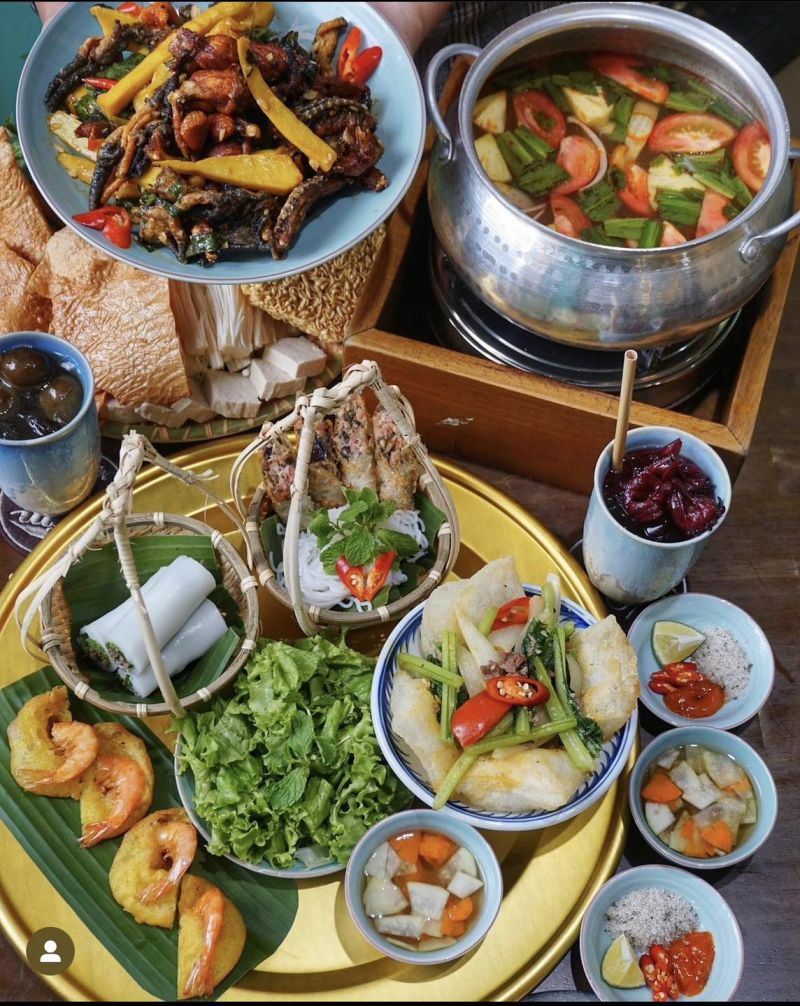 Cơm nhà Vui