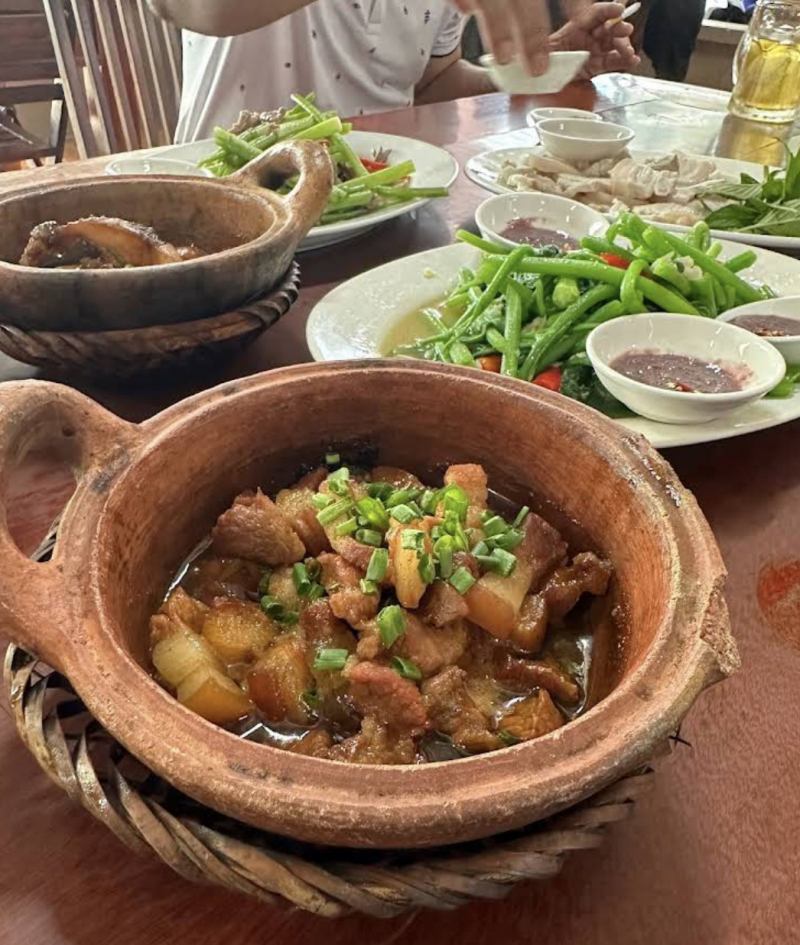 Cơm Niêu Tuấn Tú