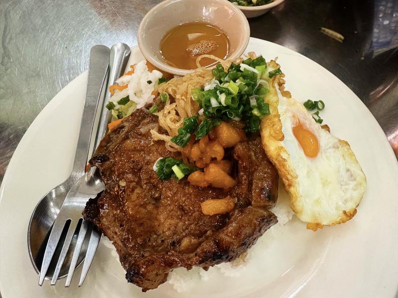 Cơm tấm Bà Chị Hai