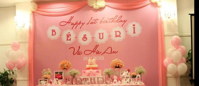 Backdrop đơn giản nhưng đầy đủ nội dung