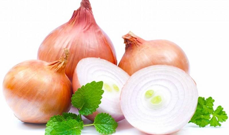 Mẹo thái hành không cay mắt