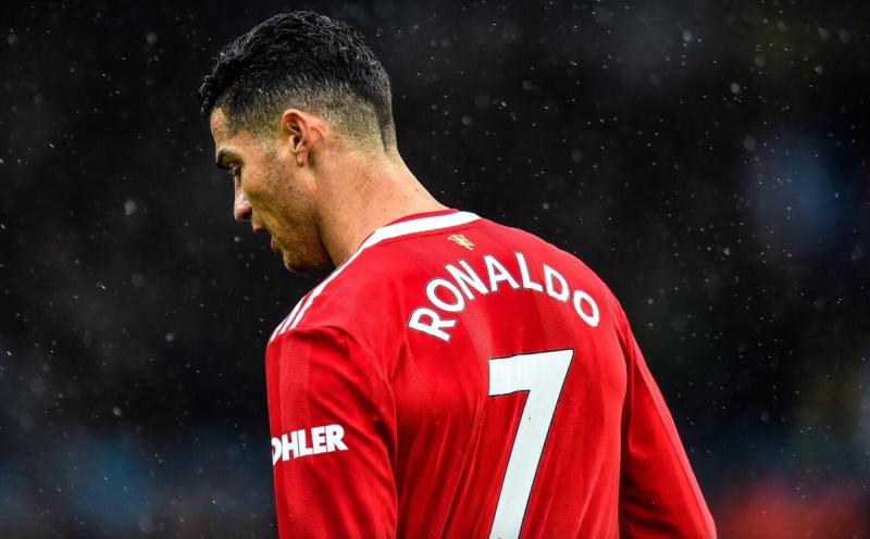 Cristiano Ronaldo (Man Utd, 515.000 bảng/tuần)