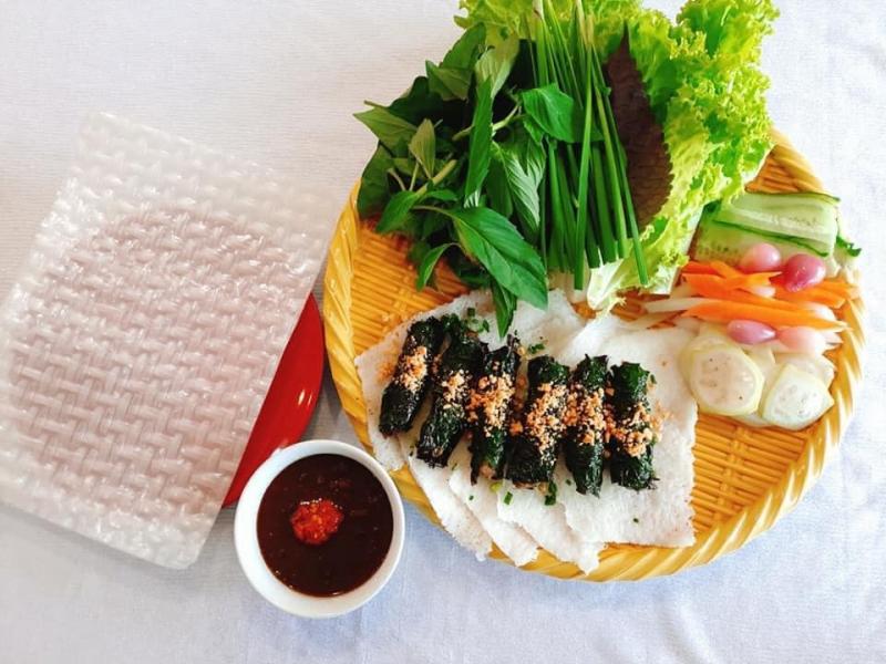 Cửa Hàng Nem Nướng Lan Phúc