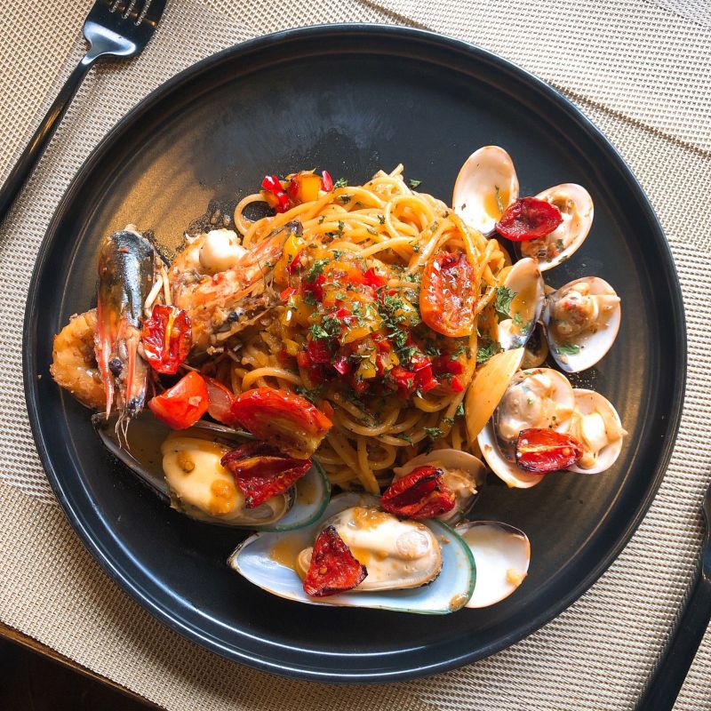 Cục Than Bistro