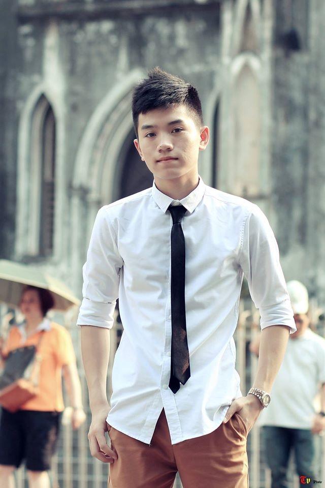 con trai Bách khoa
