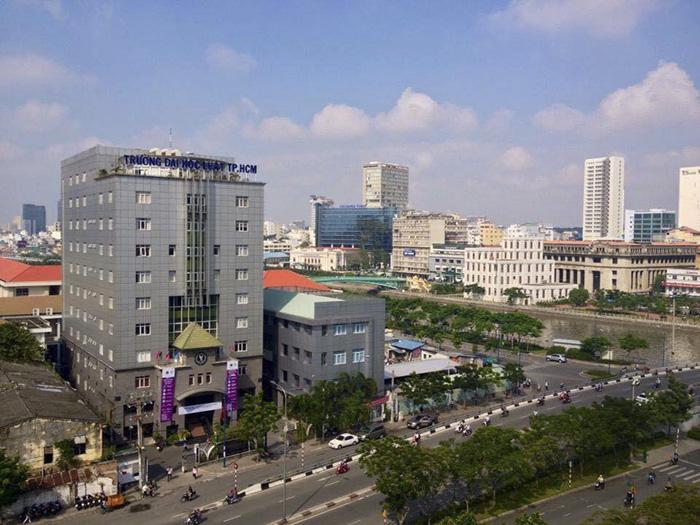 Đại học Luật TP. HCM