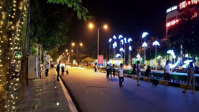 Đi dạo buổi tối