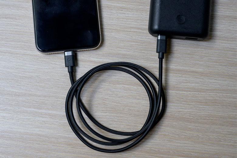 Cáp sạc Mophie USB - C tại Di Động Việt