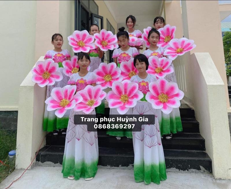 Đồ Văn Nghệ Và Áo Dài Huỳnh Gia