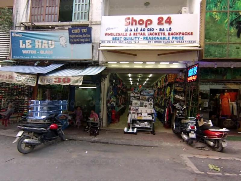 Mua sắm tại đường Lưu Văn Lang