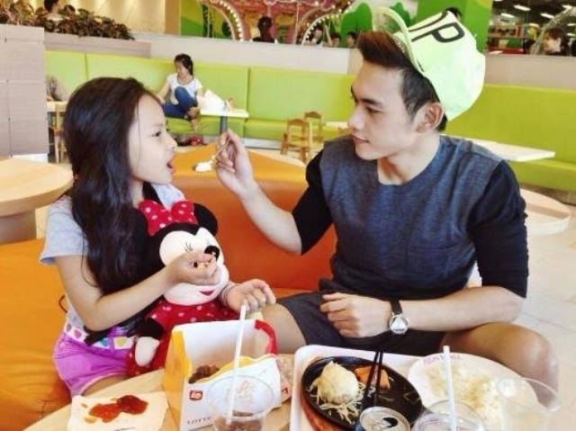 Em sẽ noi gương anh học tập chuyên cần